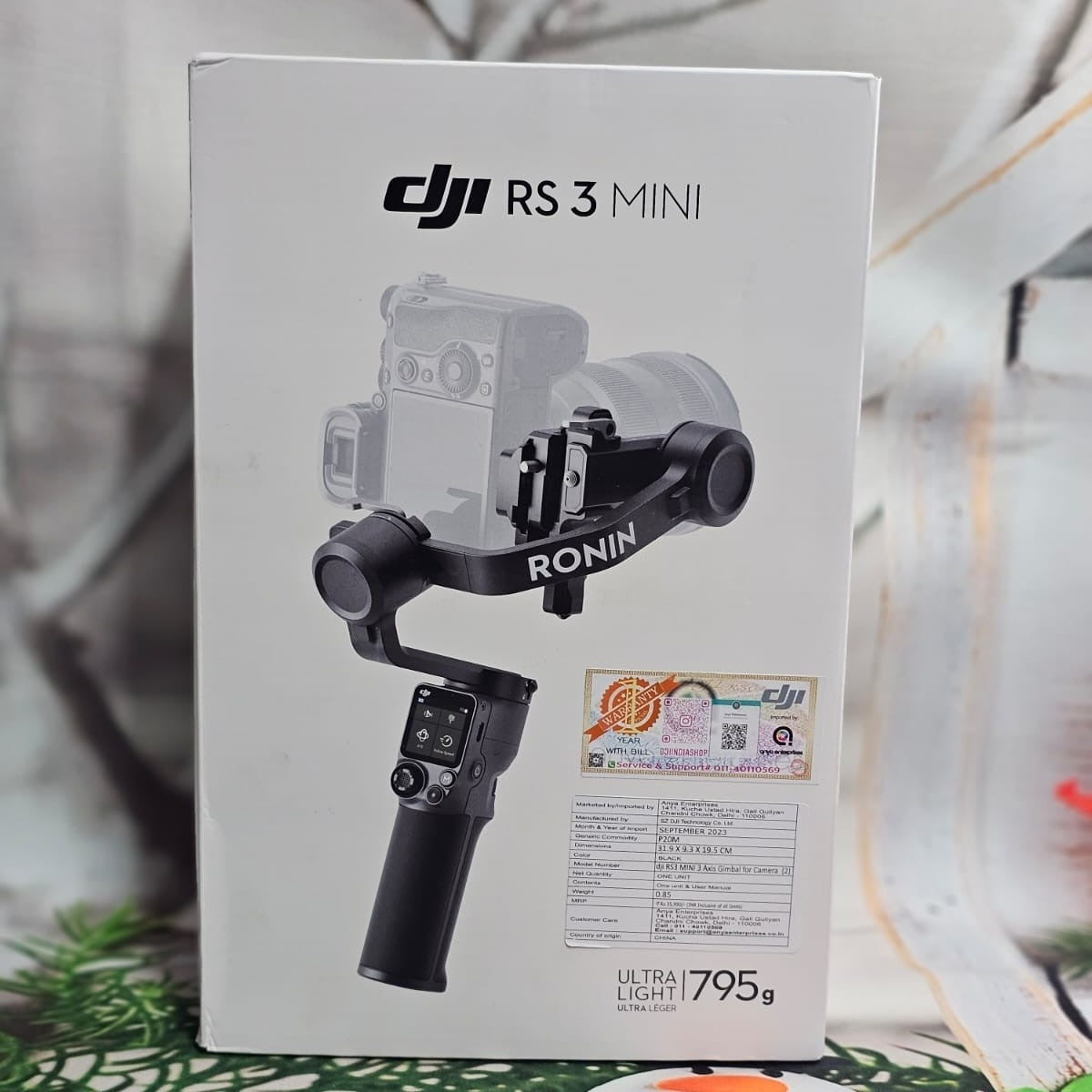 DJI RS3 Mini, 3-Axis Mirrorless Gimbal Lightweight Stabilizer for  Canon/Sony/Panasonic/Nikon/Fujifilm, 2 kg (4.4 lbs) Tested Payload,  Bluetooth Sutter